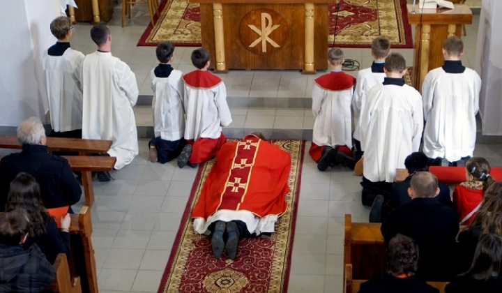 Obrady Veľkého piatku (foto Peter Mižák) 