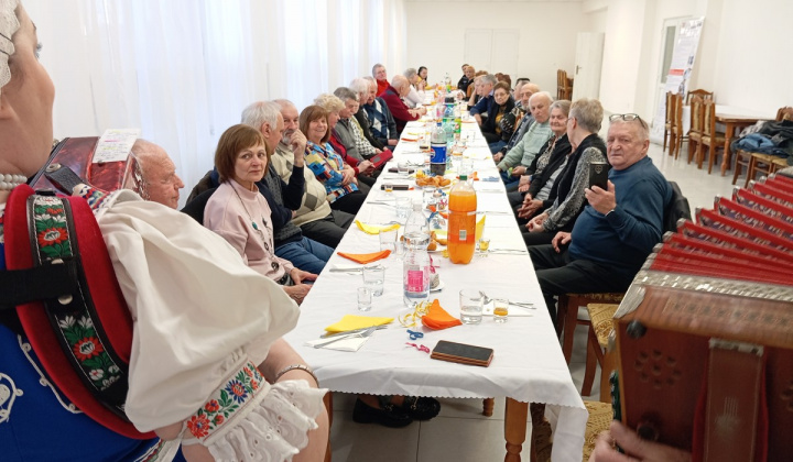 Fotka - Fašiangové posedenie seniorov